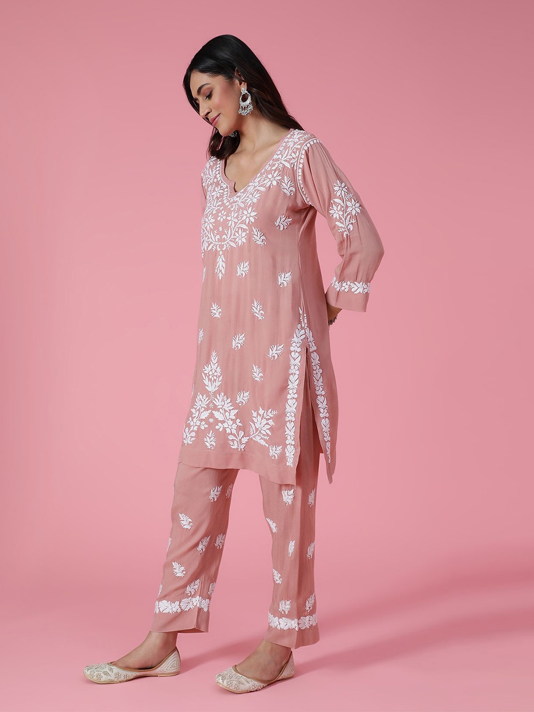 

House of Chikankari Ethnic Motifs Embroidered Straight Chikankari Kurta with Trousers, Pink