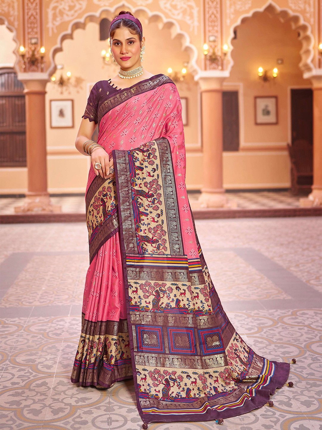 

HEER FASHION Ethnic Motifs Patola Saree, Pink