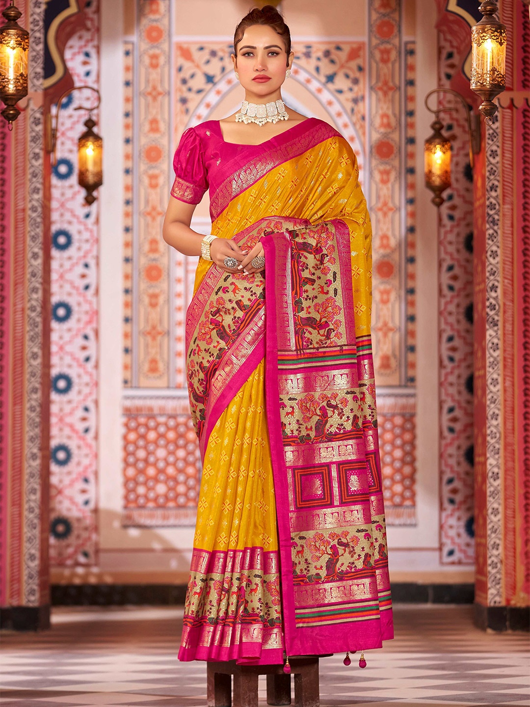 

HEER FASHION Ethnic Motifs Zari Woven Patola Saree, Yellow