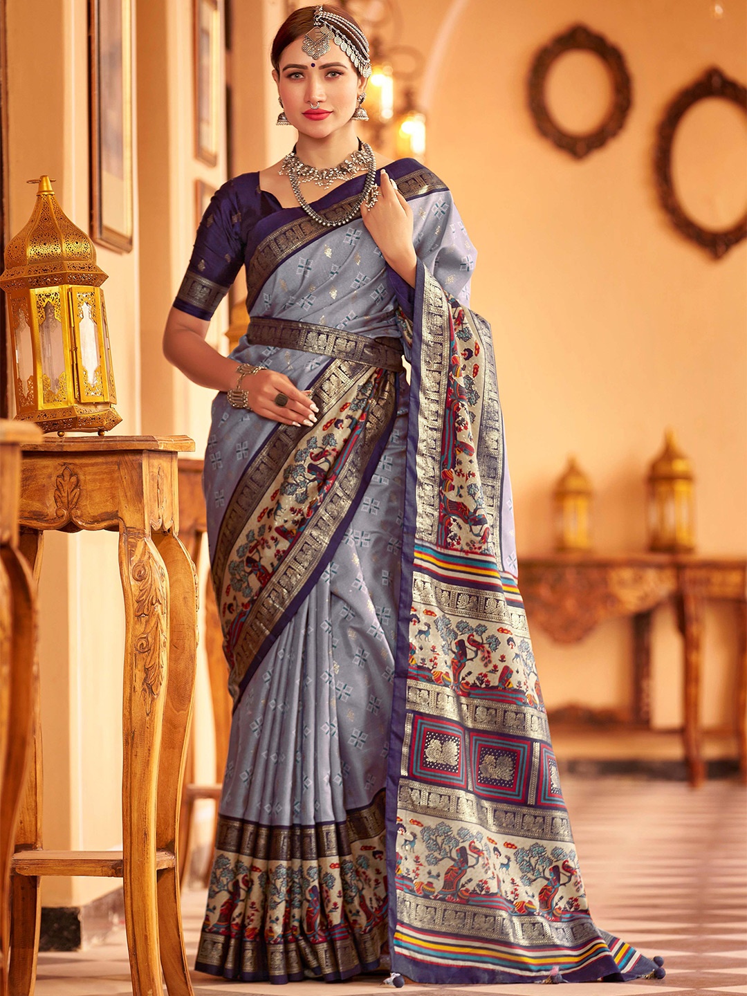 

HEER FASHION Ethnic Motifs Zari Woven Patola Saree, Grey