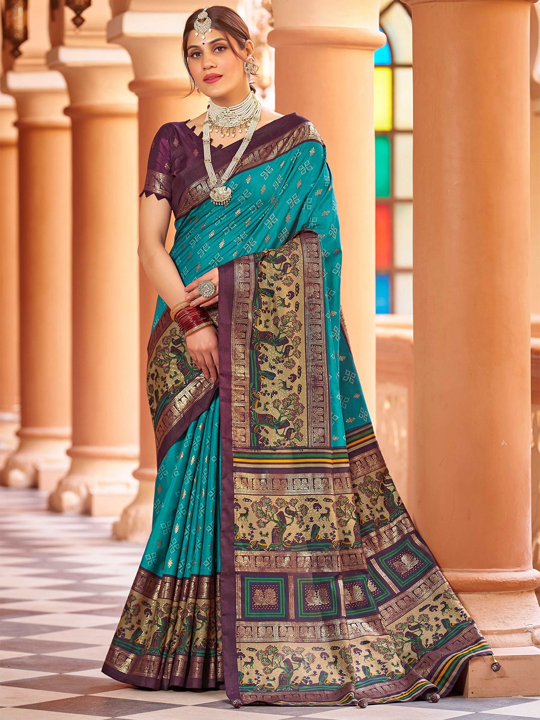 

HEER FASHION Ethnic Motifs Zari Woven Patola Saree, Sea green