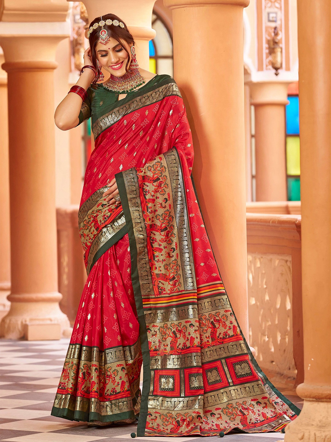

HEER FASHION Ethnic Motif Zari Woven Patola Saree, Red