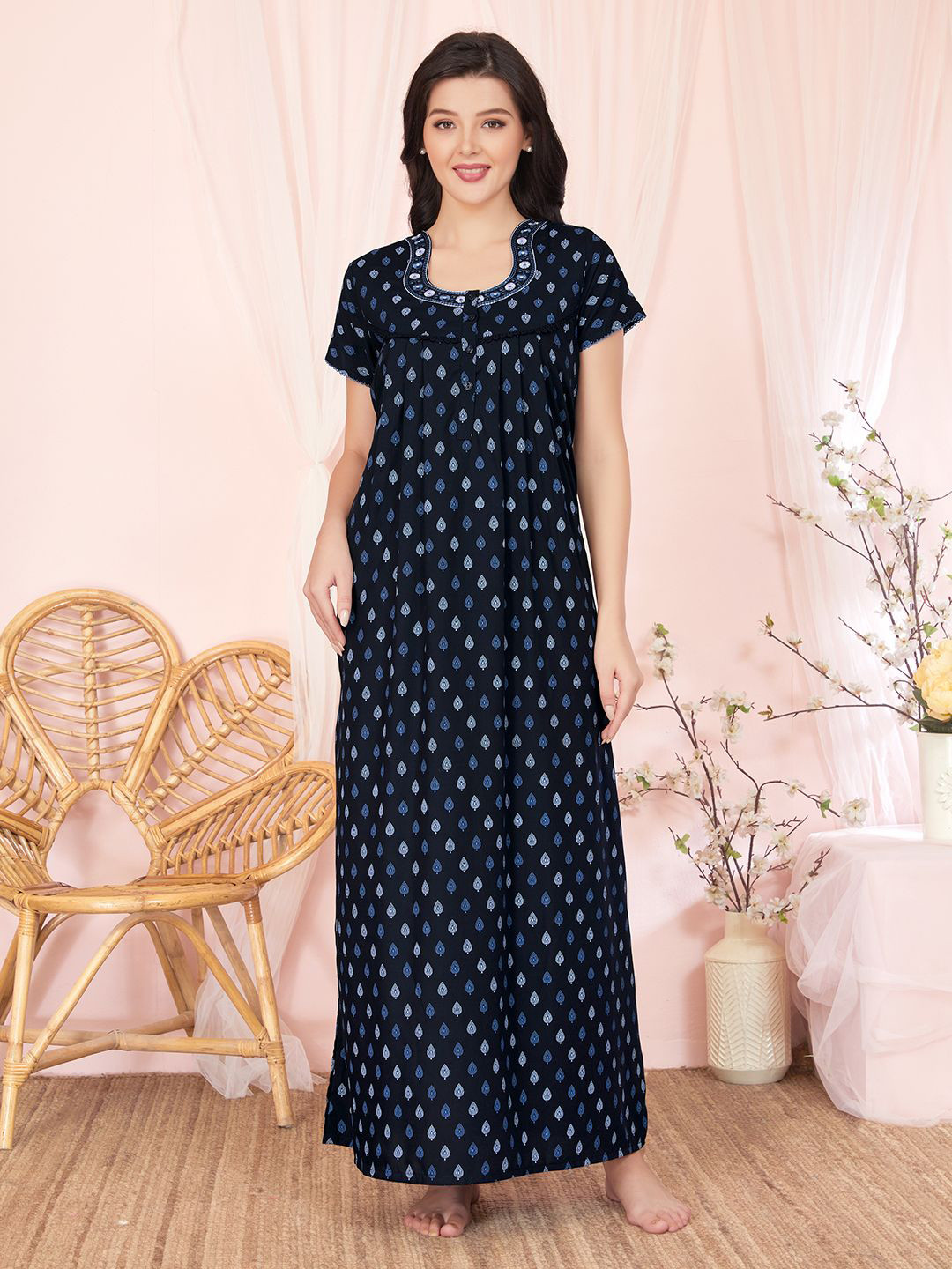 

Sand Dune Women Printed Scoop Neck Short Sleeves Maxi Nightdress, Navy blue