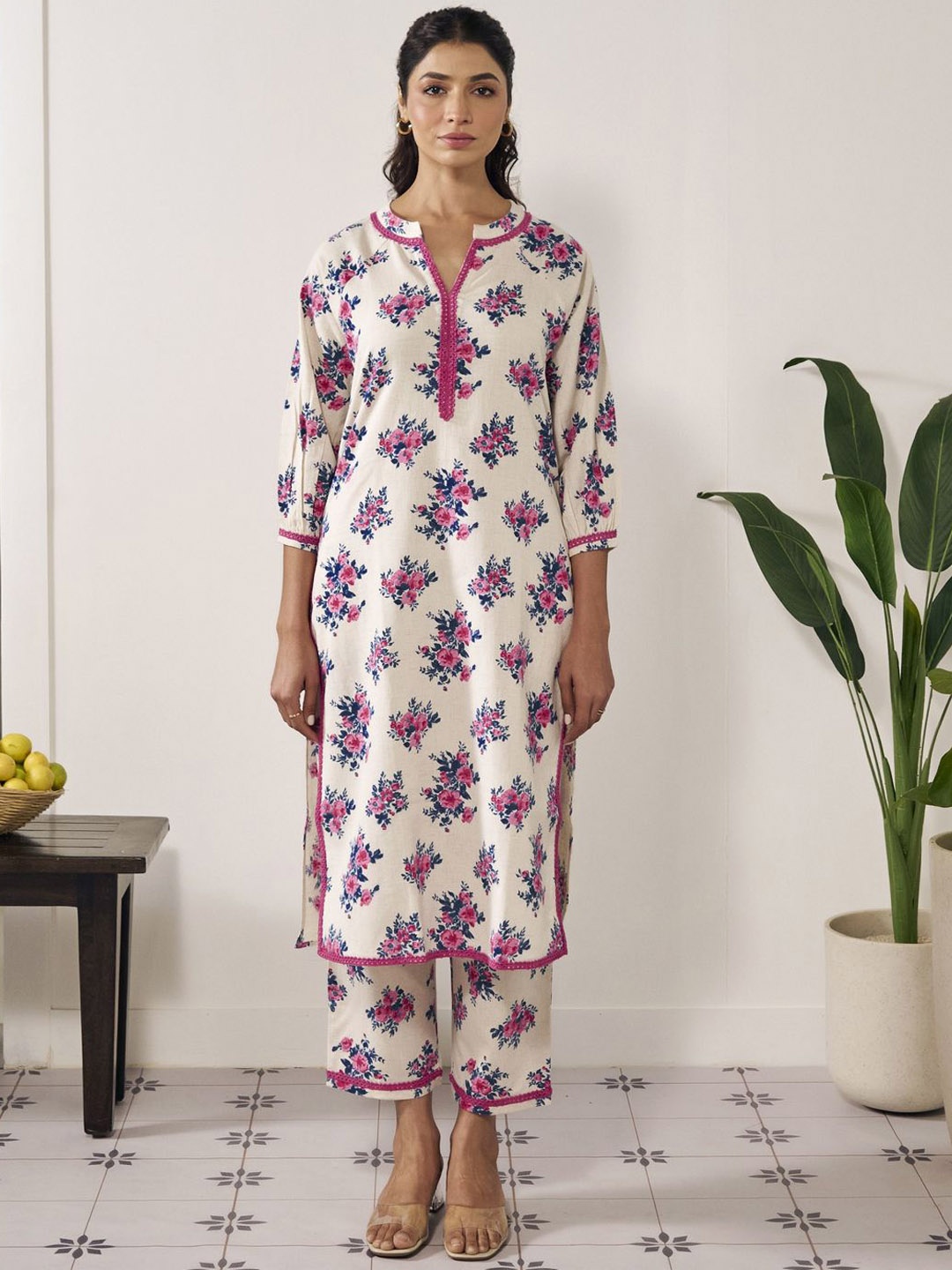 

anayna Floral Printed Straight Kurta with Trousers, White