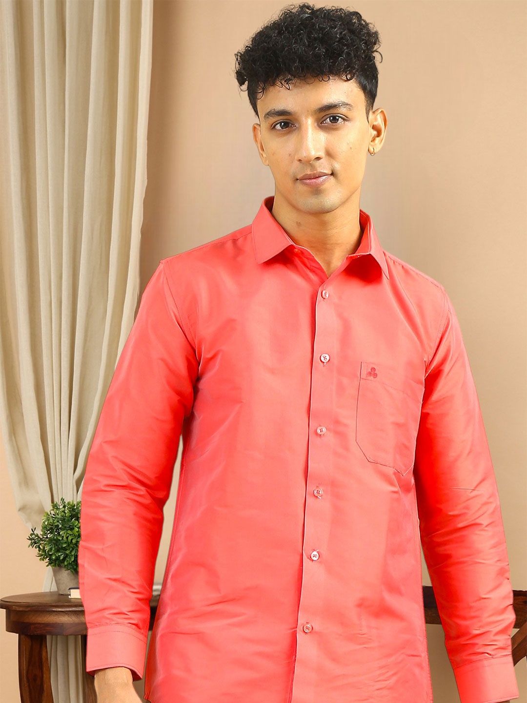 

TATTVA Men Classic Slim Fit Opaque Casual Shirt, Red