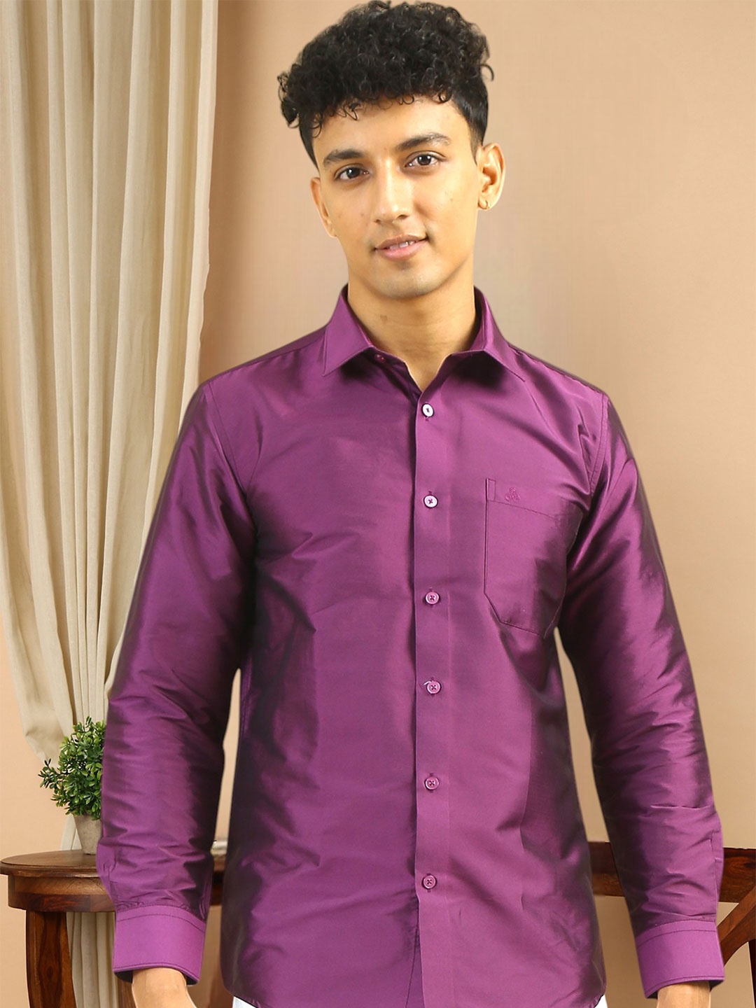 

TATTVA Men Classic Slim Fit Opaque Casual Shirt, Purple