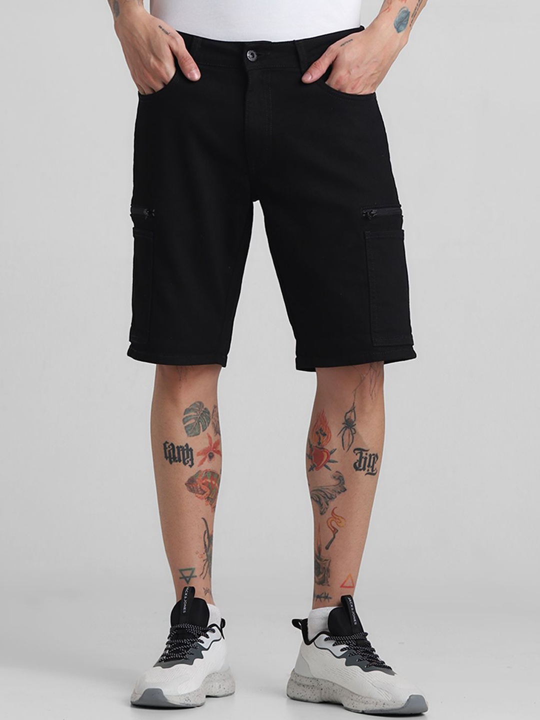 

Jack & Jones Men Low-Rise Cargo Shorts, Black