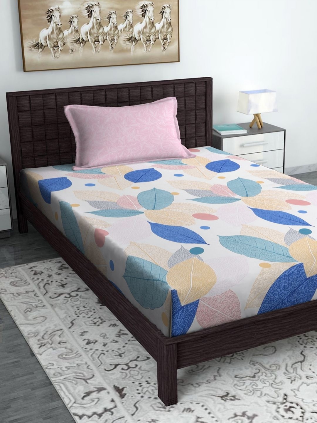 

SOKNACK White & Blue Floral Printed 280 TC Single Bedsheet With 1 Pillow Cover