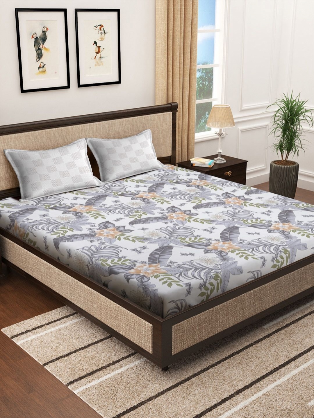 

SOKNACK White & Grey Floral Printed 300 TC King Bedsheet with 2 Pillow Covers