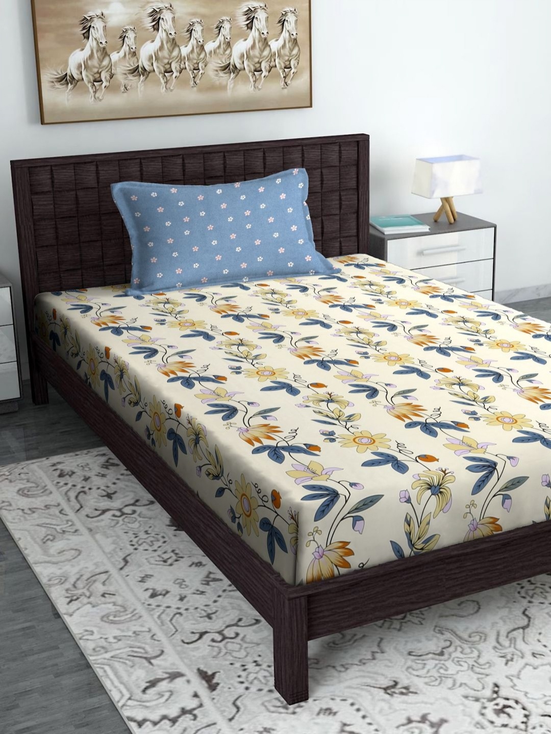 

SOKNACK Cream-Coloured & Blue Floral Printed 300 TC Single Bedsheet with 1 Pillow Covers