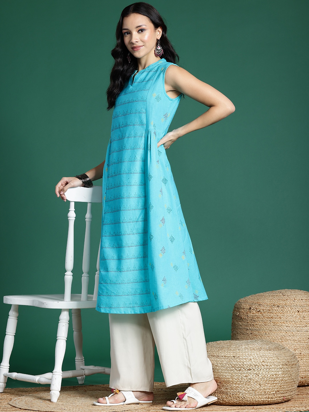 

Sangria Geometric Printed Kurta, Blue