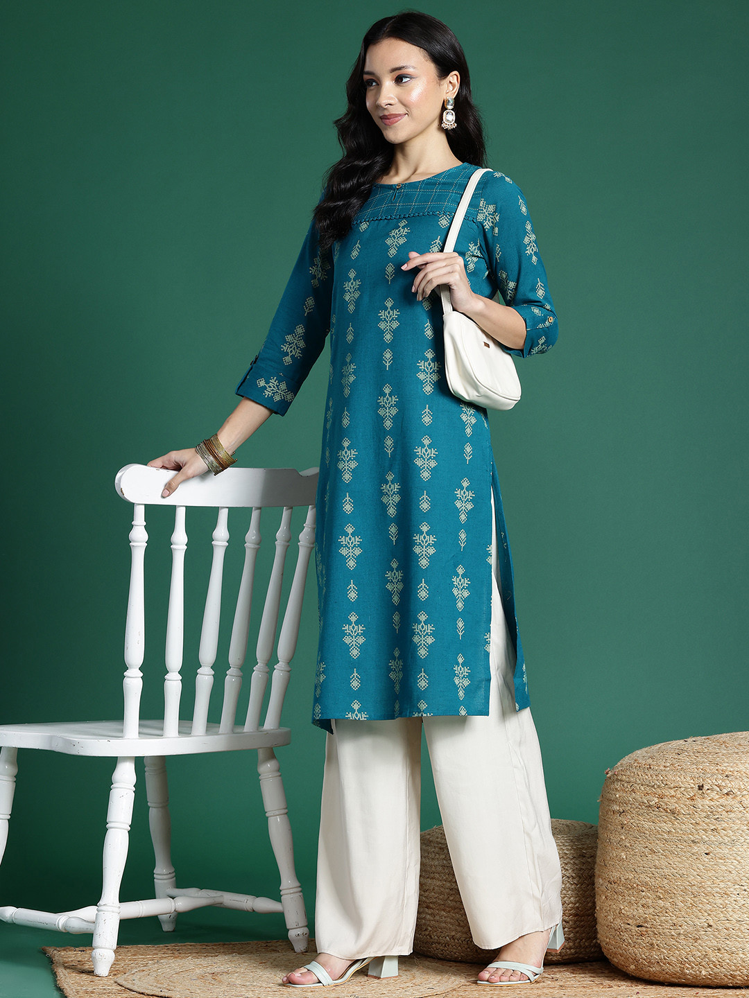 

Sangria Geometric Printed Keyhole Neck Kurta, Teal