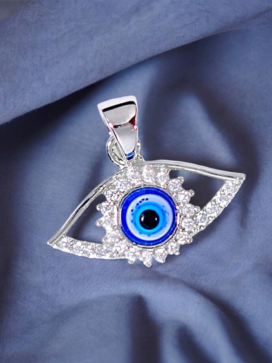 

Taraash 925 Sterling Silver Rhodium-Plated Cubic Zirconia Studded Evil Eye Pendant