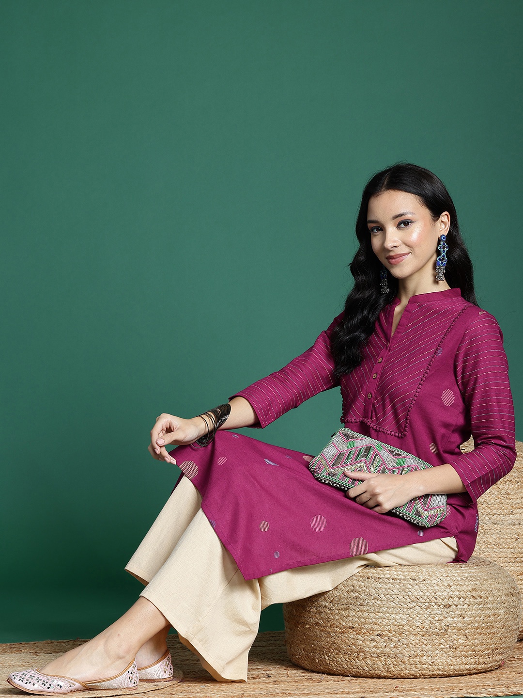

Sangria Geometric Embroidered Kantha Work Kurta, Magenta
