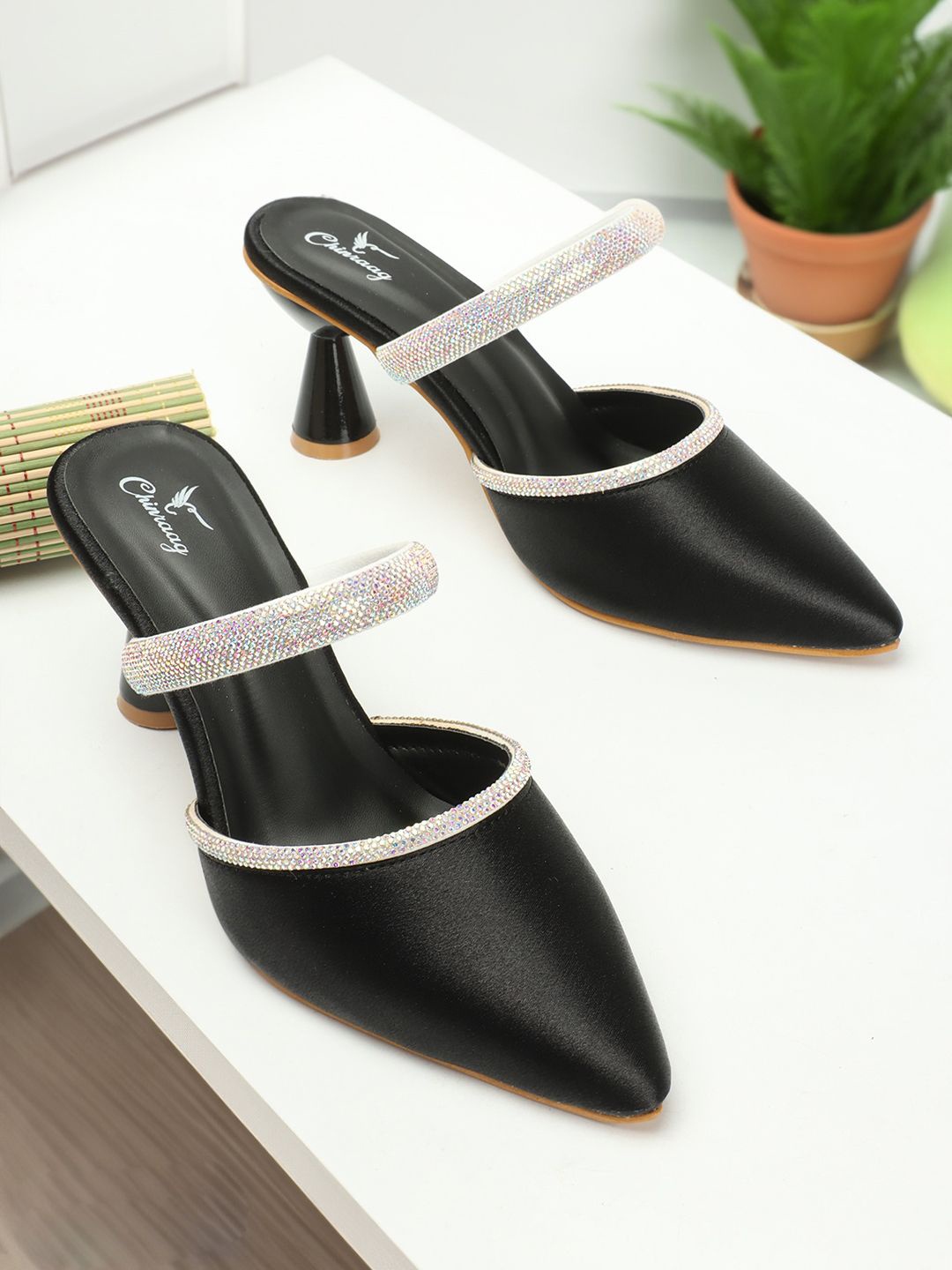 

CHINRAAG Women Suede Pointed Toe Ethnic Slim Heeled Mules, Black