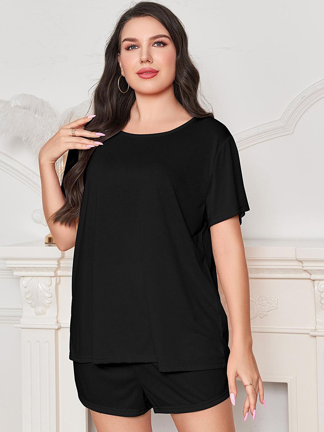 

LULU & SKY Plus Size Round Neck Night Suit, Black