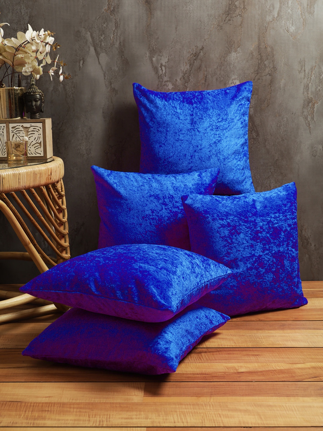 

Myntra Elegant Homes Blue 5 Pieces Velvet Square Cushion Covers