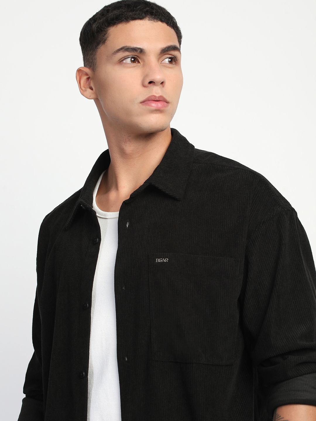 

THE BEAR HOUSE Men Solid Oversized Spread Collar Shirt, Black
