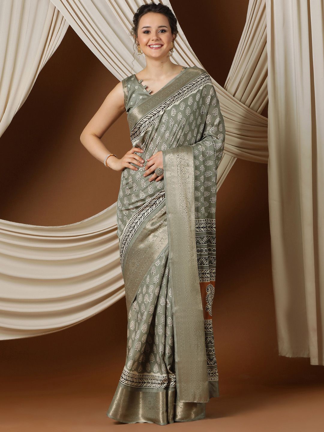 

Mitera Bagh Zari Sungudi Saree, Sea green