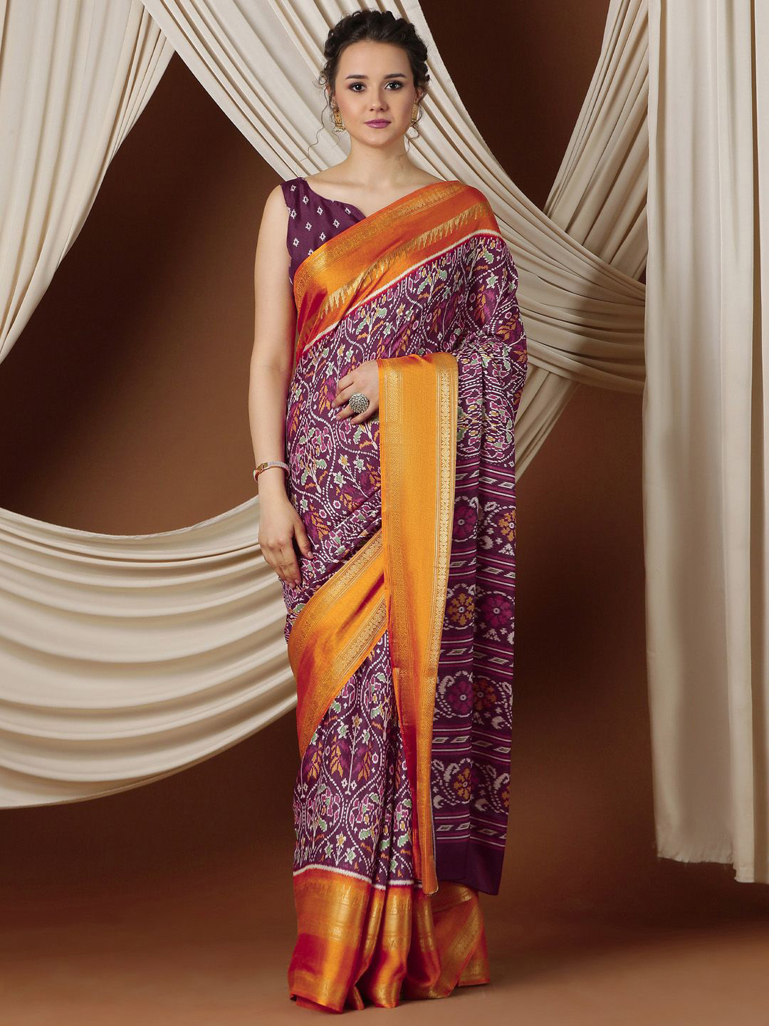 

Mitera Ajrak Block Zari Sungudi Saree, Maroon