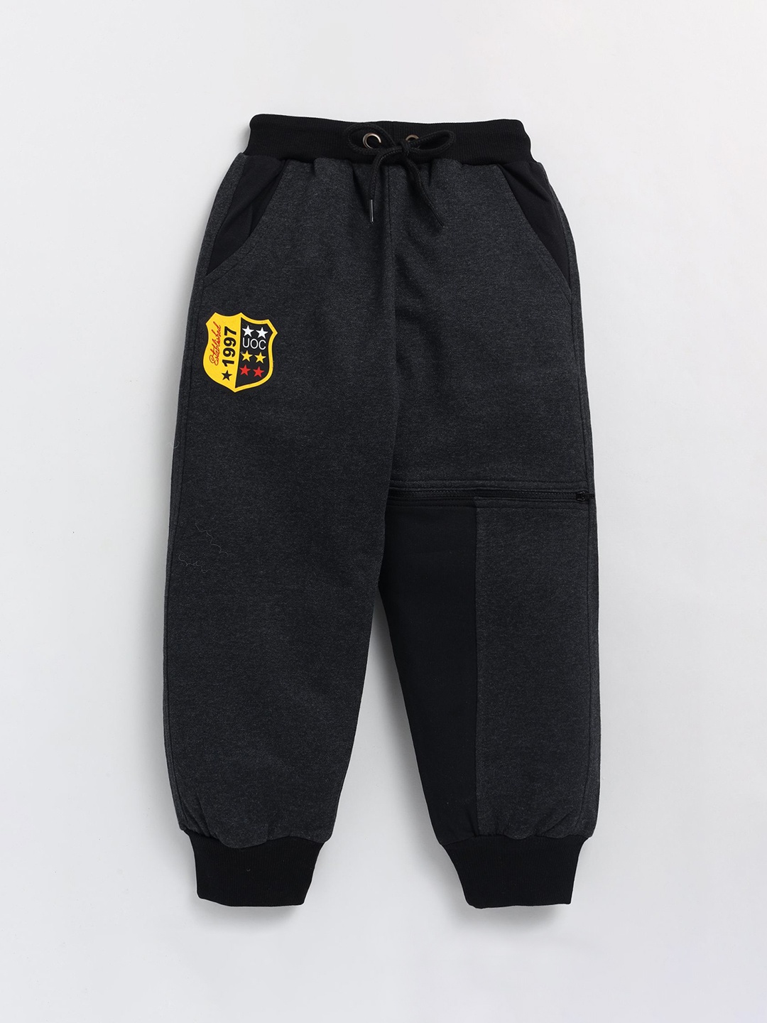 

Cutopies Boys Printed Mid Rise Joggers, Black