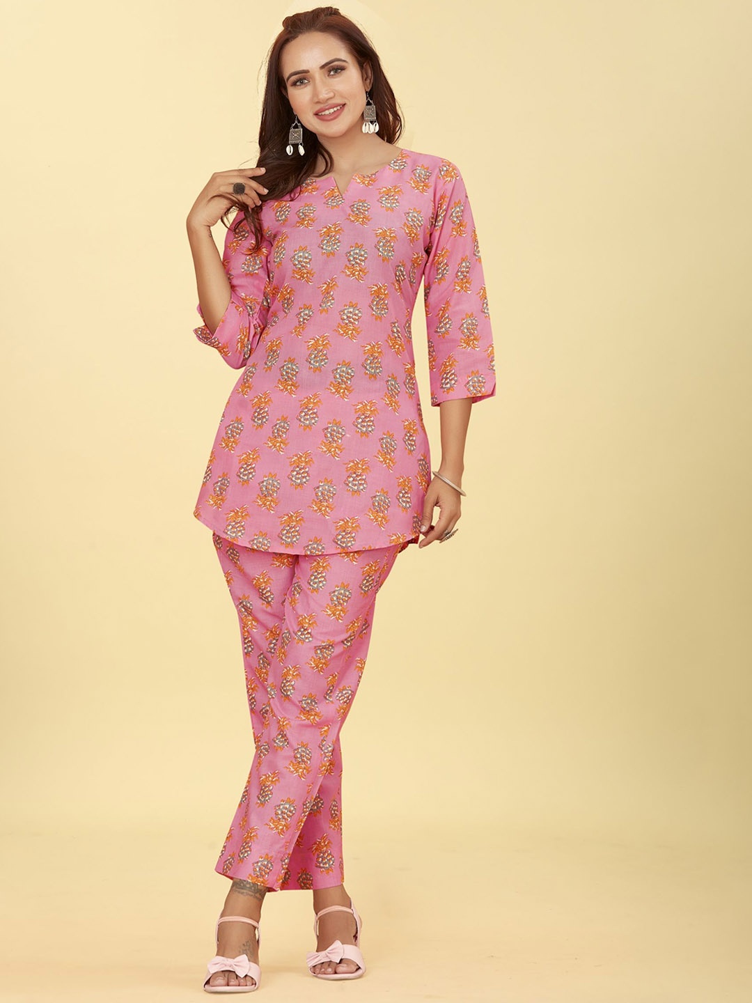 

ODD BY chansi TRENDZ Floral Printed Tunic With Trousers, Pink