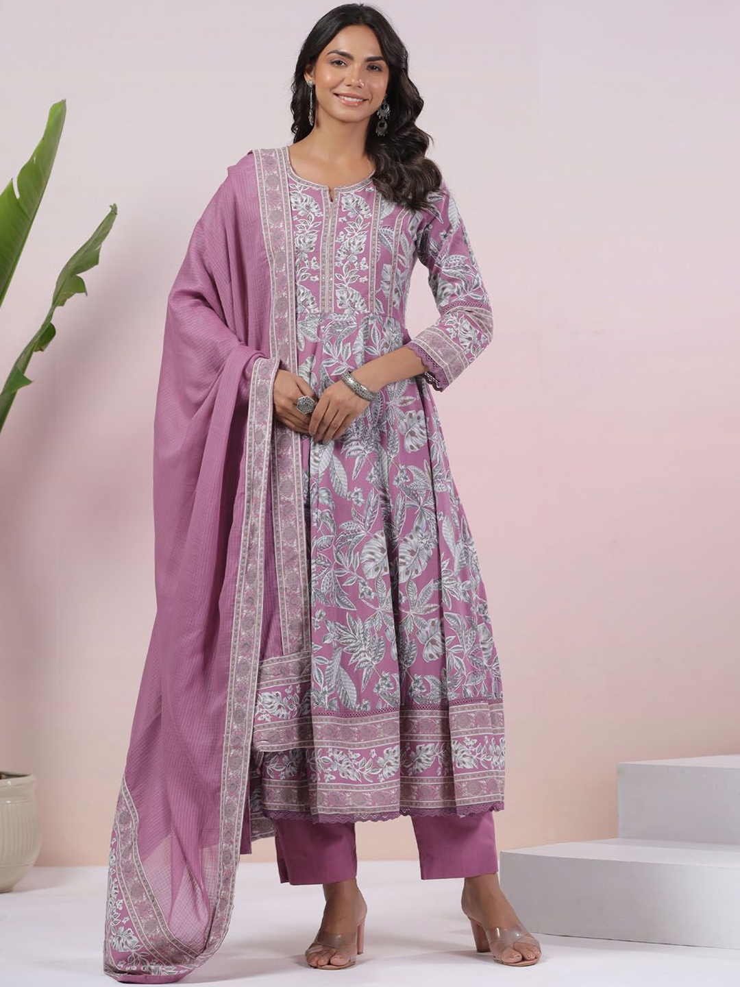 

Meena Bazaar Floral Printed Regular Kurta with Trousers & Dupatta, Mauve