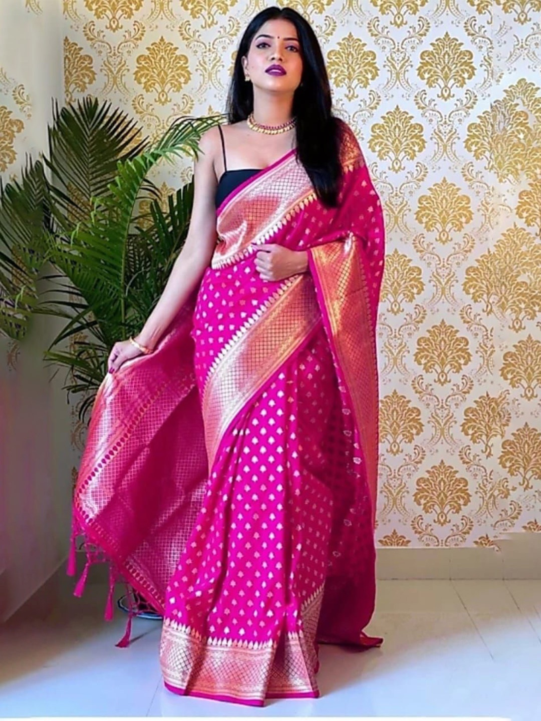 

Upalksh Woven Design Zari Kanjeevaram Saree, Pink