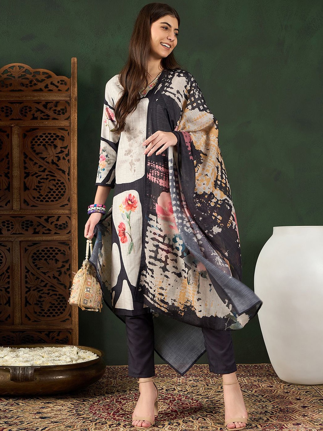 

KALINI Floral Printed V-Neck Thread Work Straight Kurta with Trousers & Dupatta, Black