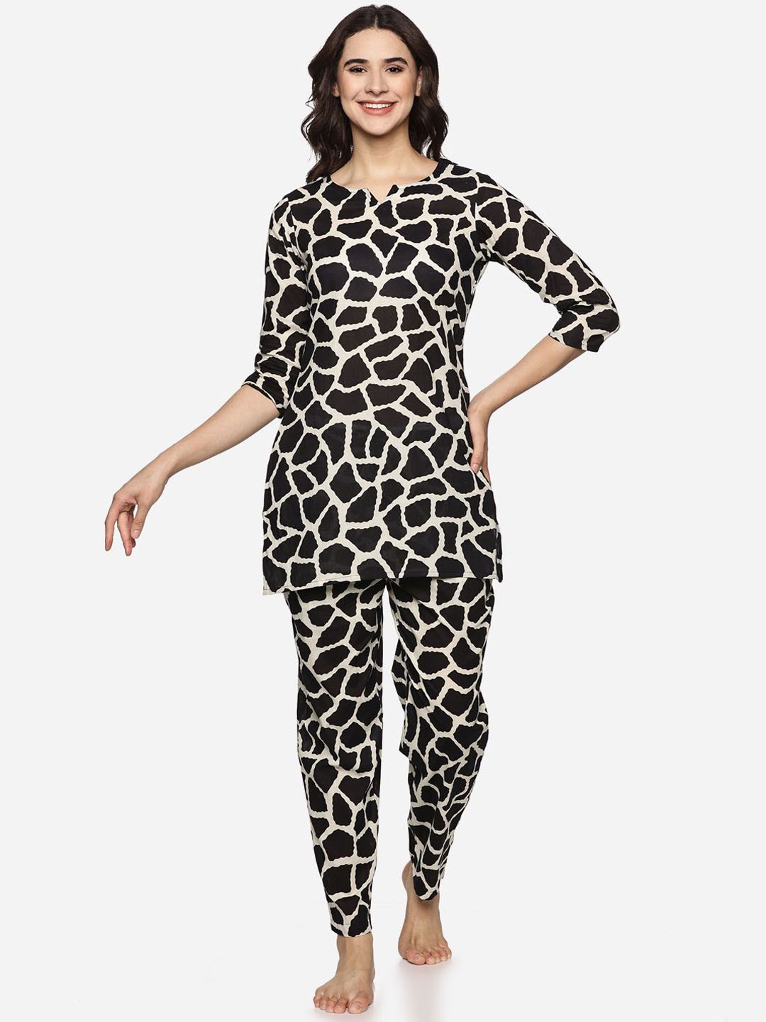 

Palakh Women Printed Top & Pyjama Sets Night suit, Black