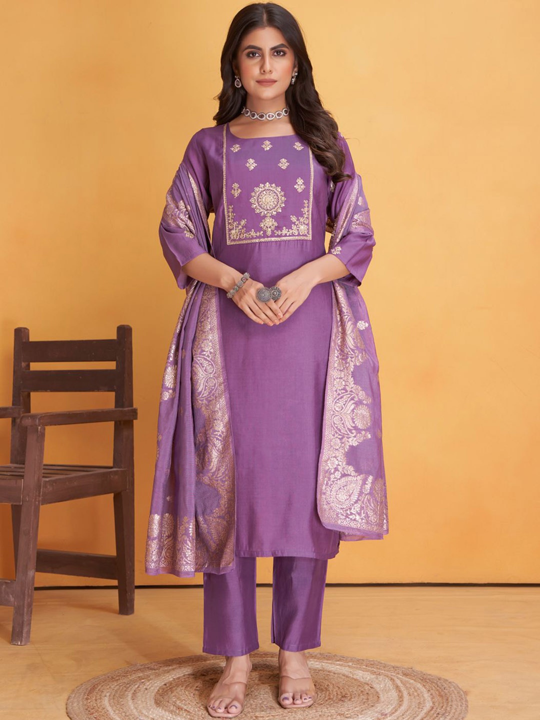 

STYLE SAMSARA Ethnic Motifs Yoke Design Sequinned Regular Kurta with Trousers & Dupatta, Purple