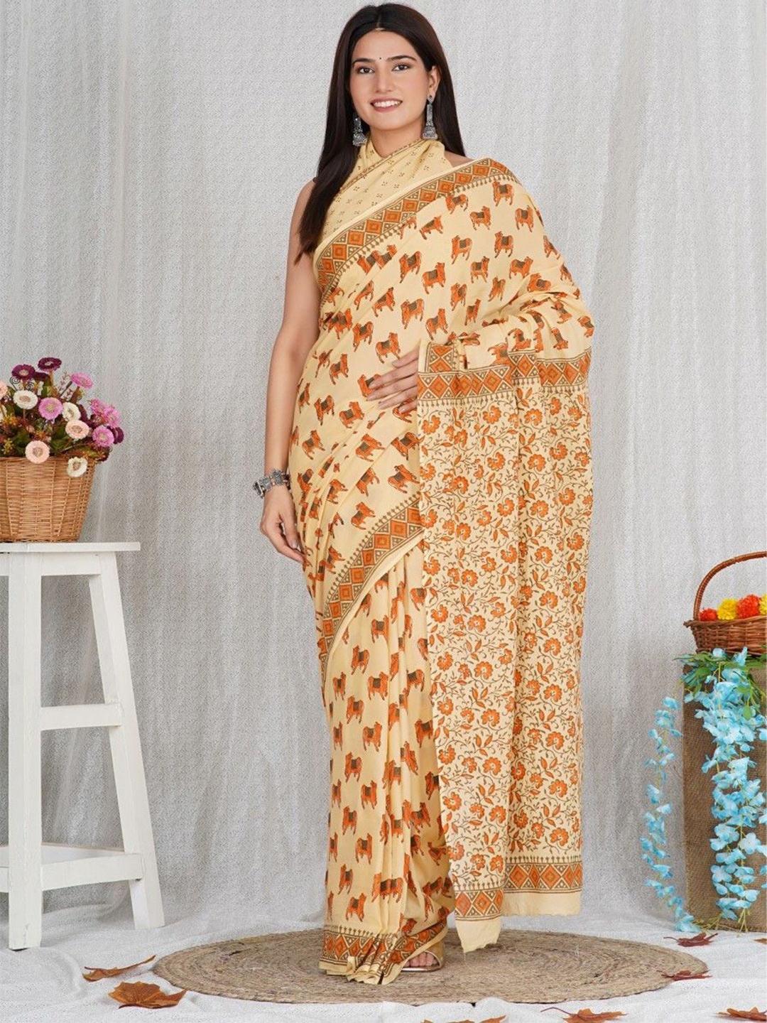 

Shivanya Handicrafts Ethnic Motifs Pure Cotton Block Print Saree, Yellow