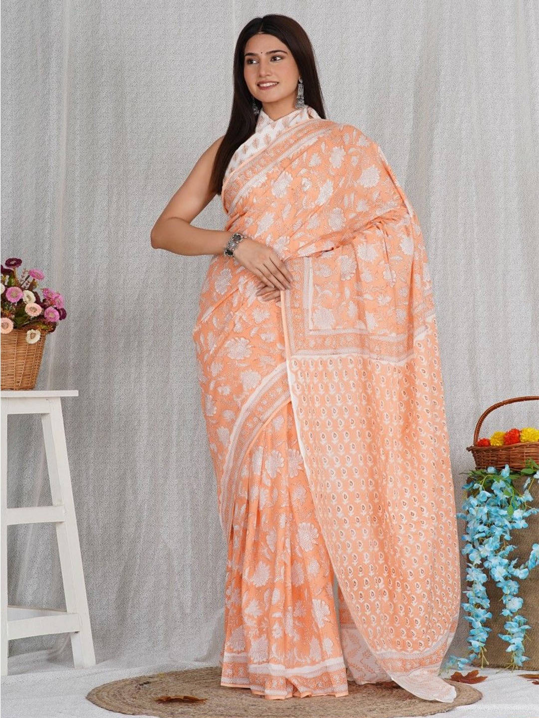 

Shivanya Handicrafts Floral Pure Cotton Block Print Saree, Orange
