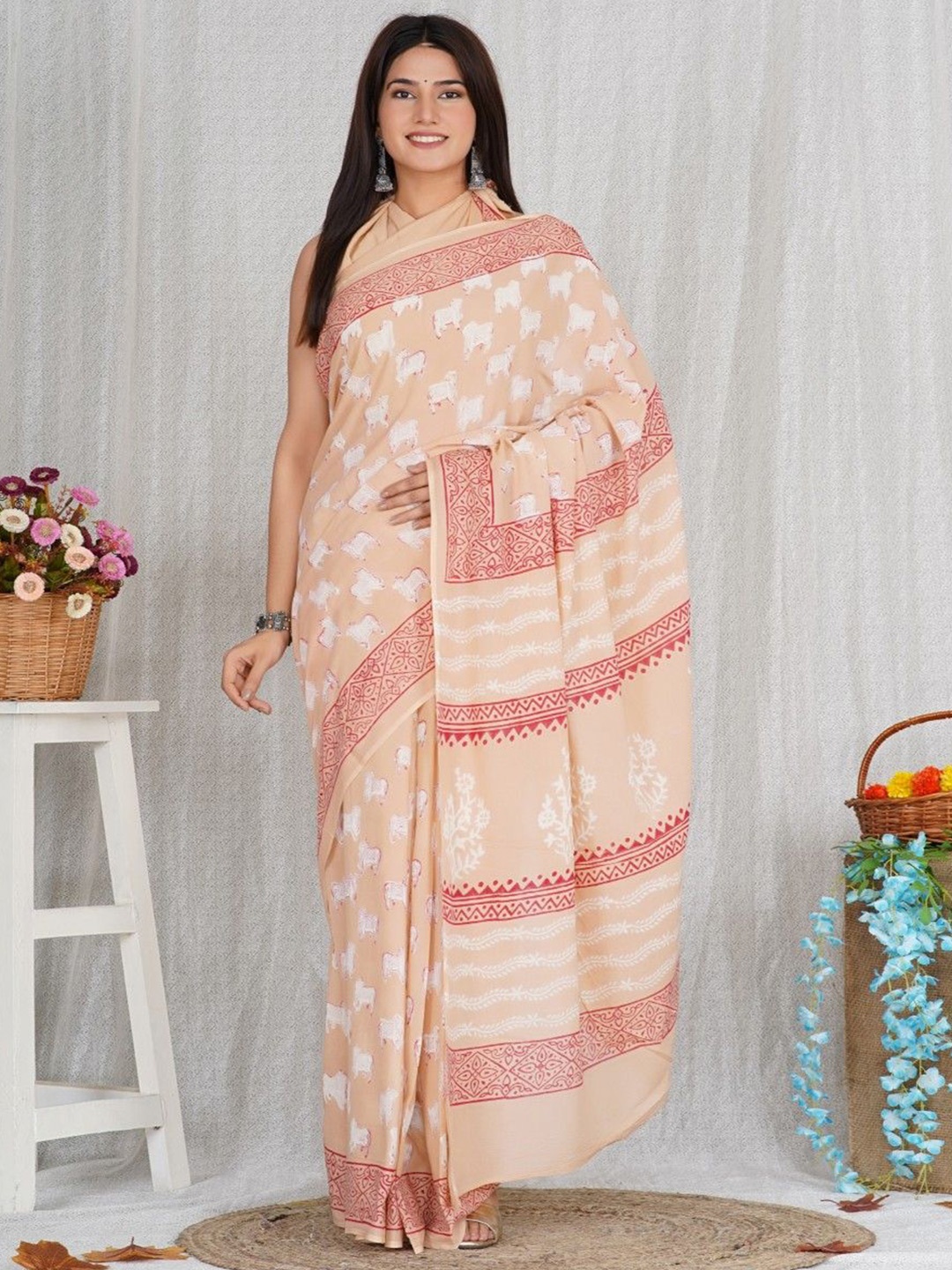 

Shivanya Handicrafts Ethnic Motifs Pure Cotton Block Print Saree, Peach