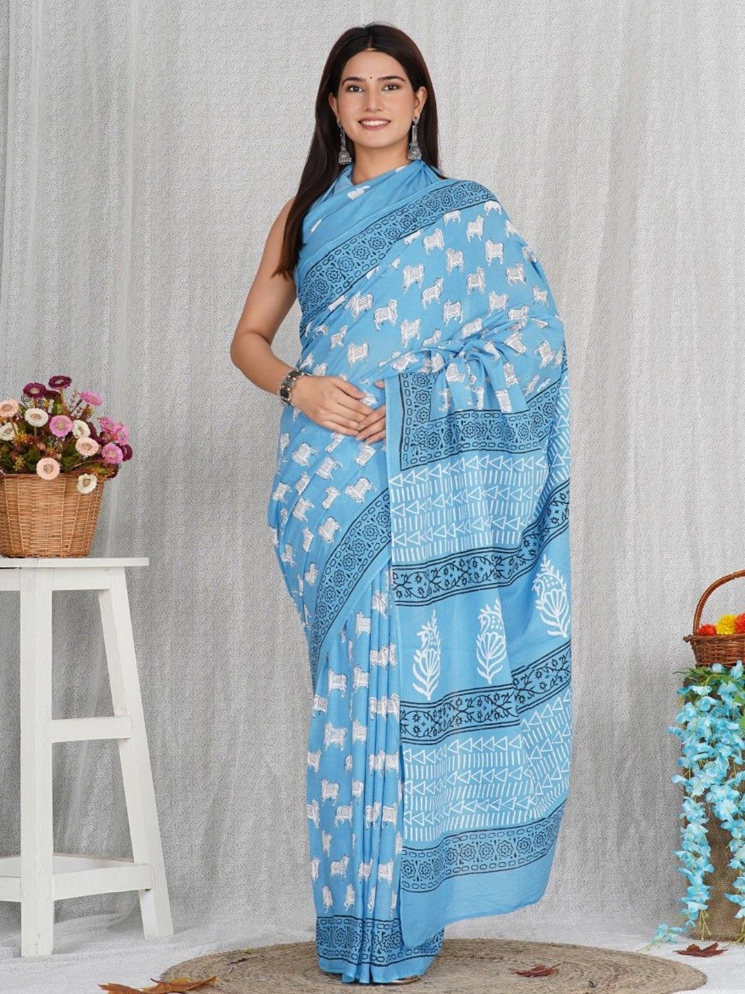 

Shivanya Handicrafts Ethnic Motifs Pure Cotton Block Print Saree, Blue
