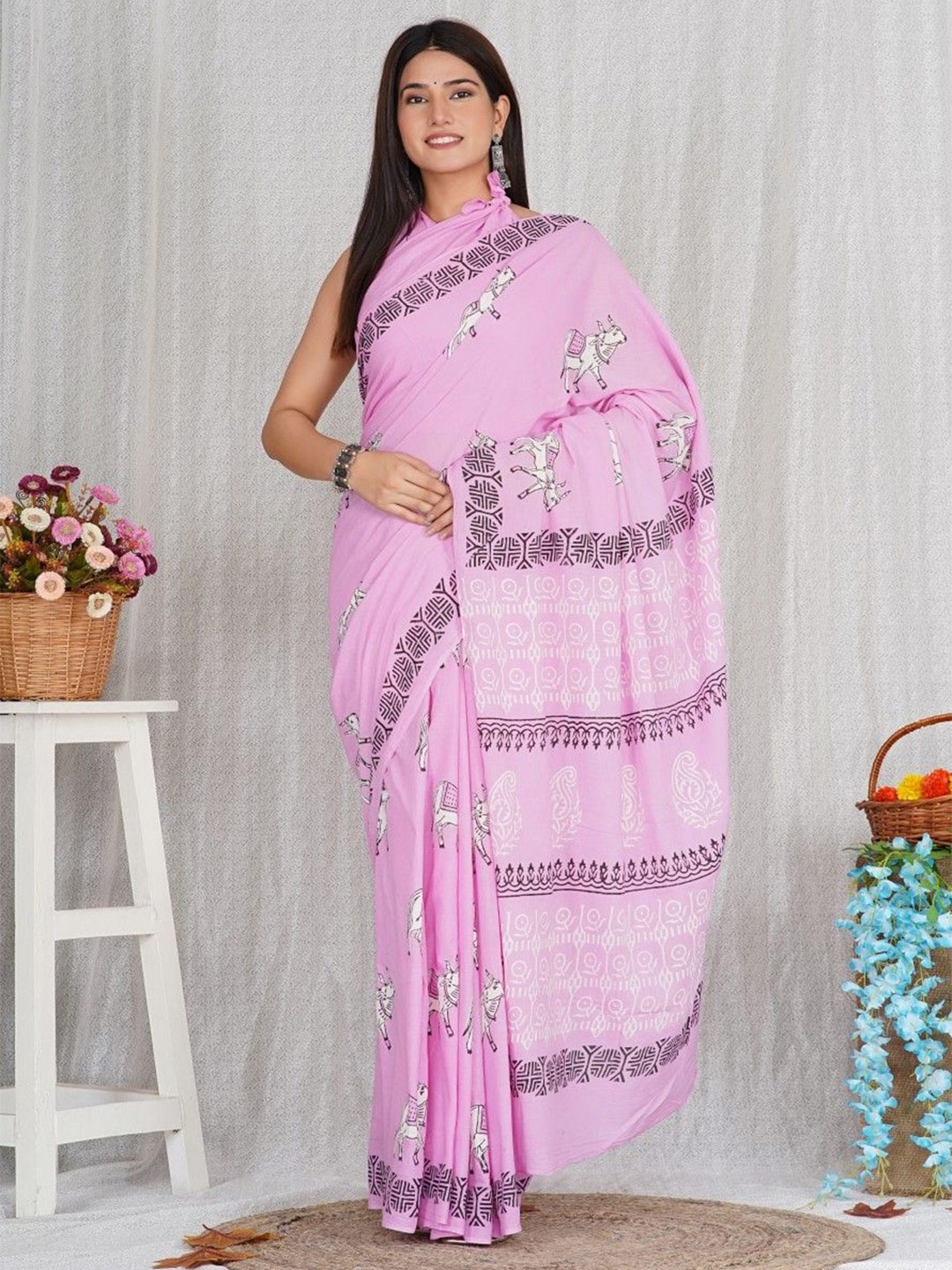 

Shivanya Handicrafts Ethnic Motifs Pure Cotton Block Print Saree, Pink