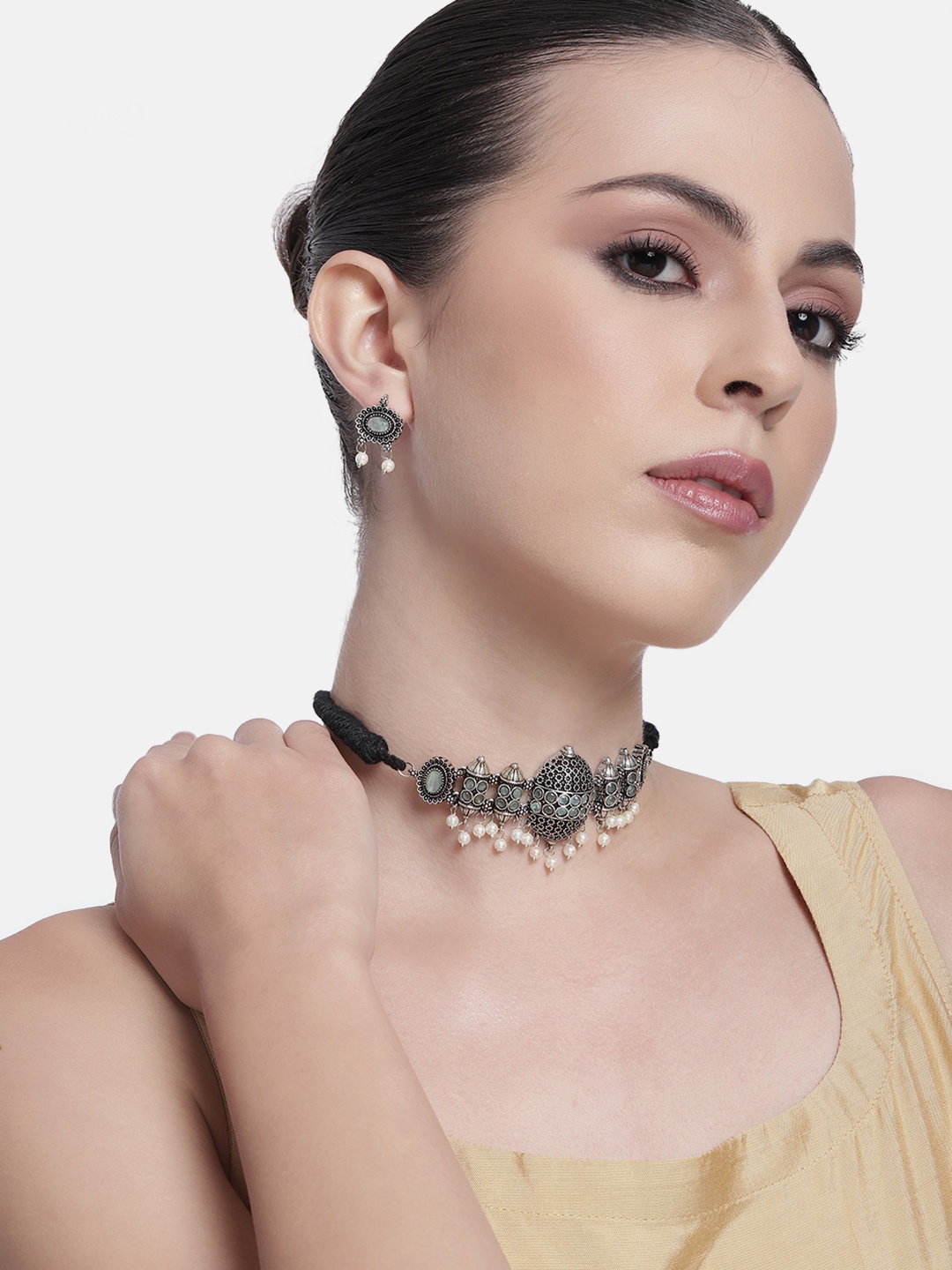 

AITIHYA Silver-Plated Oxidised Artificial Stones & Beads Jewellery Set