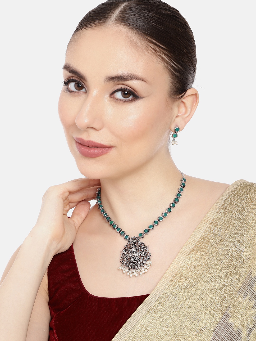 

AITIHYA Necklace With Colored Stones & Matching Earrings, Green