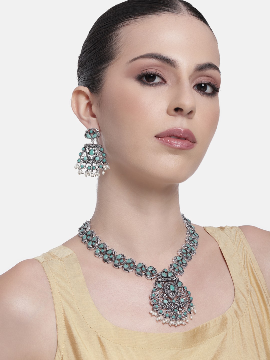 

AITIHYA Silver-Plated Oxidised Artificial Stones & Beads Jewellery Set