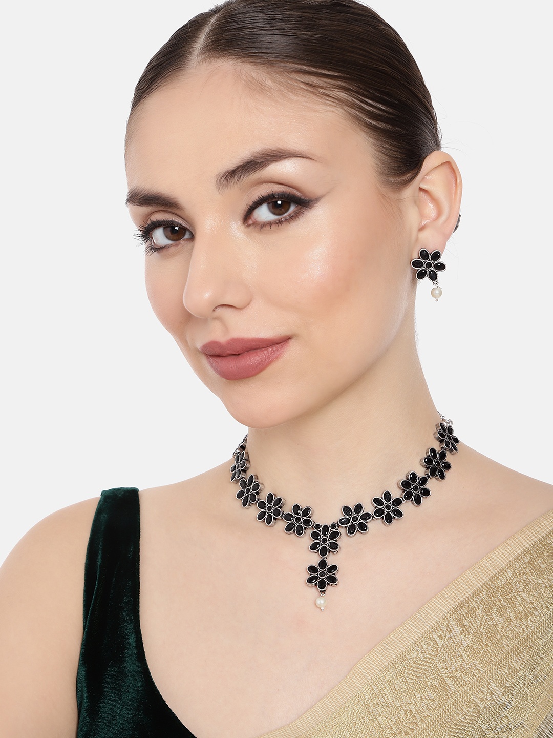 

AITIHYA Necklace With Colored Stones & Matching Earrings, Black