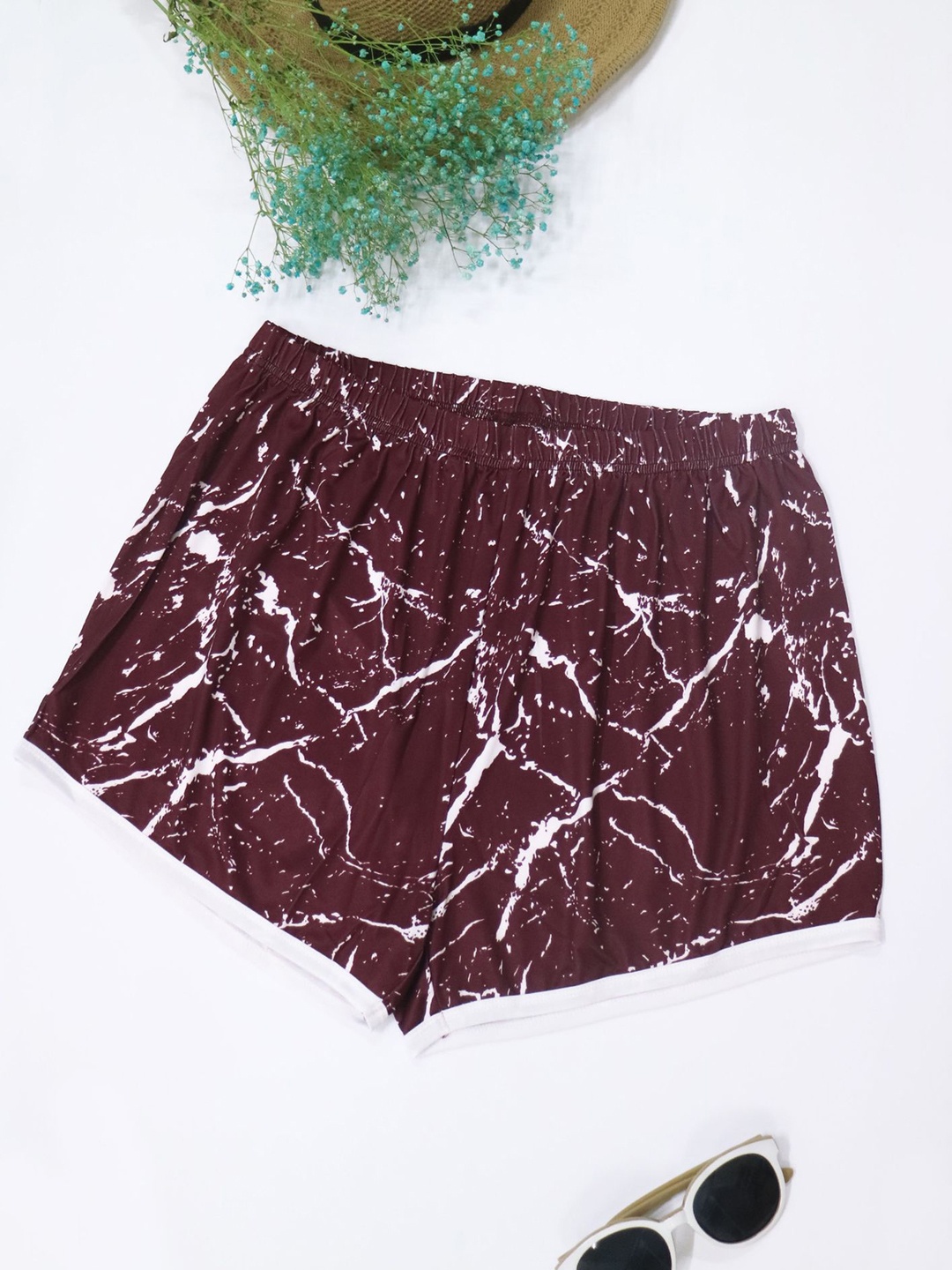 

LULU & SKY Women Printed Slim Fit Low-Rise Shorts, Red