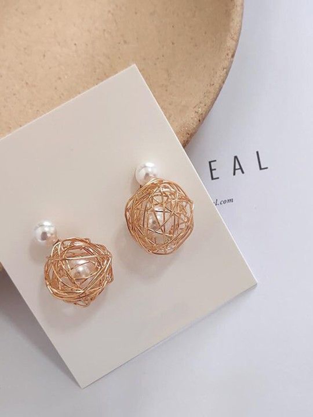 

Xivir Gold-Plated Circular Drop Earrings