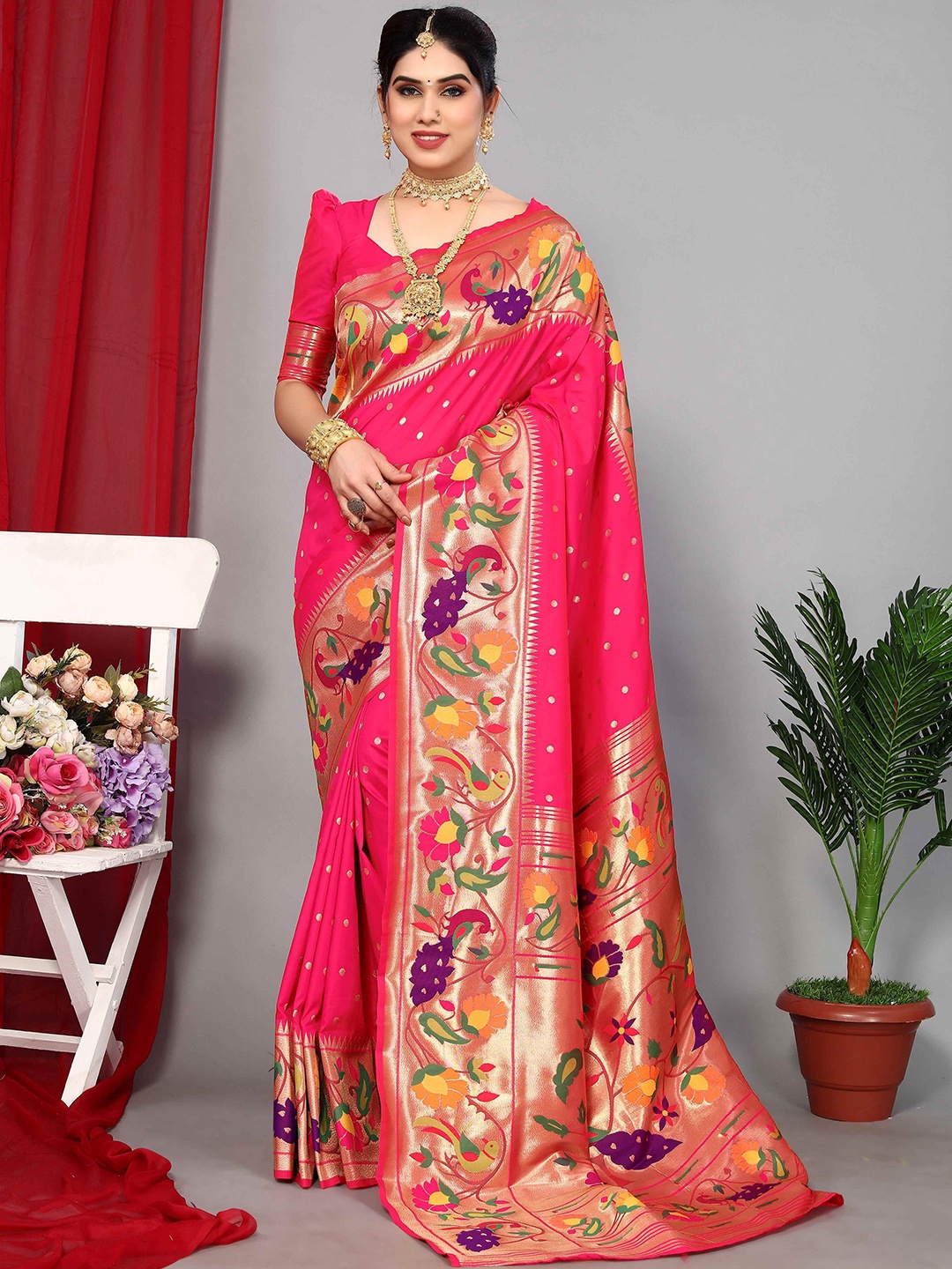

HEER FASHION Ethnic Motif Zari Woven Paithani Saree, Pink