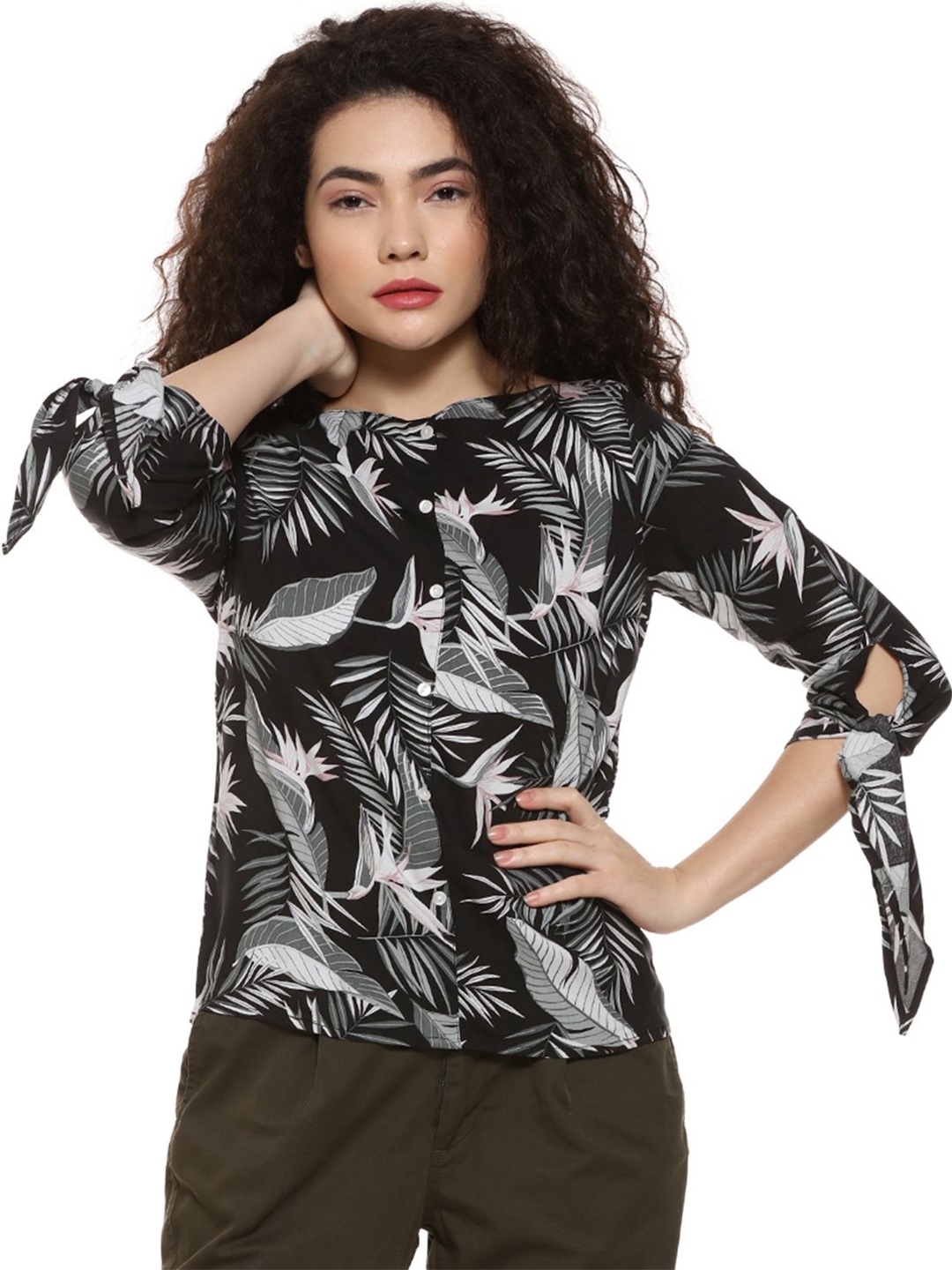 

Campus Sutra Tropical Print Top, Black
