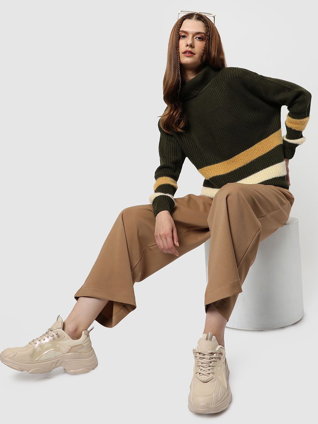 

Campus Sutra Women Colourblocked Woollen Pullover, Green
