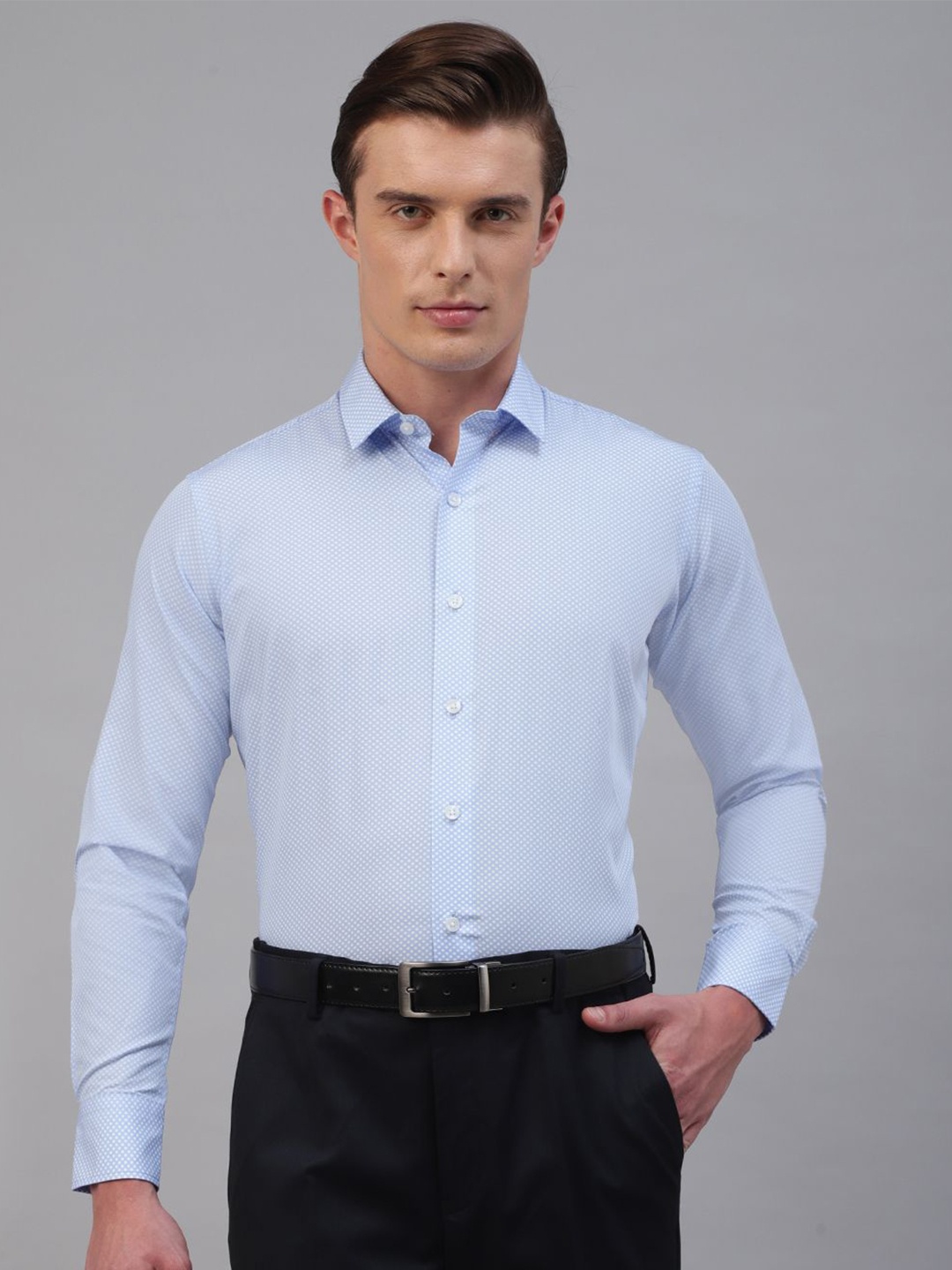 

Givo Men Smart Spread Collar Solid Cotton Casual Shirt, Blue