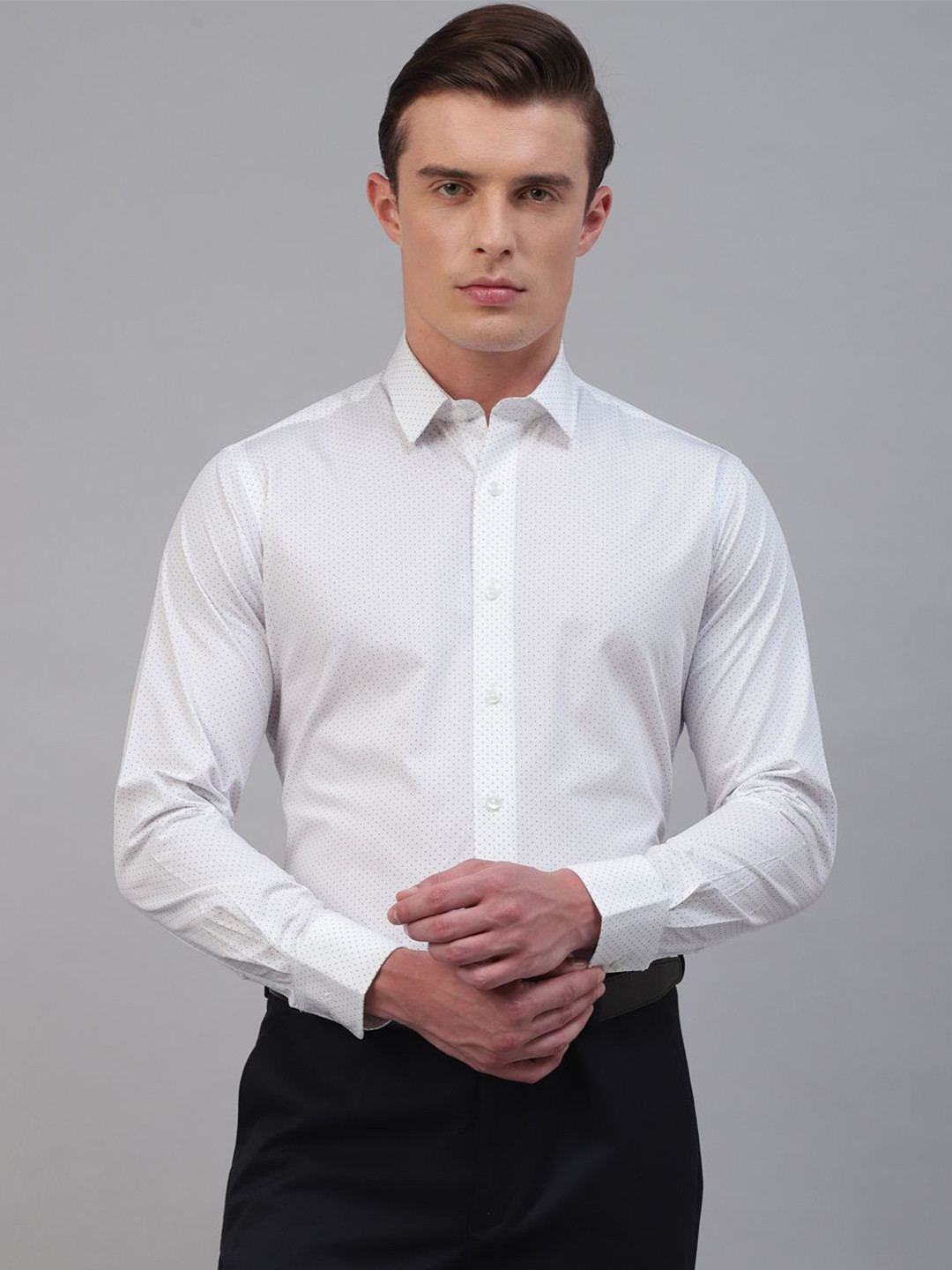 

Givo Men Smart Micro Ditsy Printed Spread Collar Casual Shirt, White