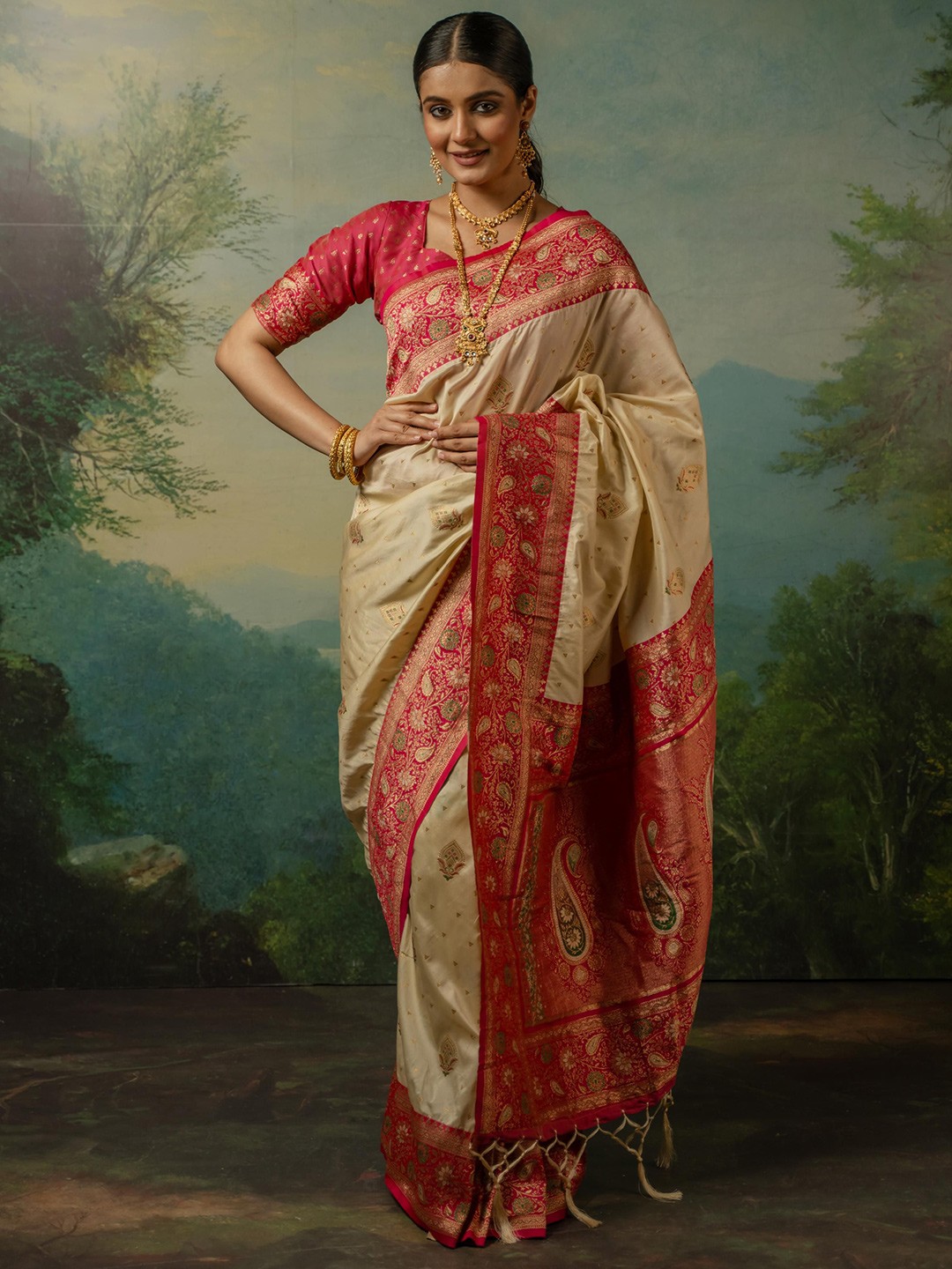 

Sangria Woven Design Banarasi Saree With Unstitched Blouse, Cream