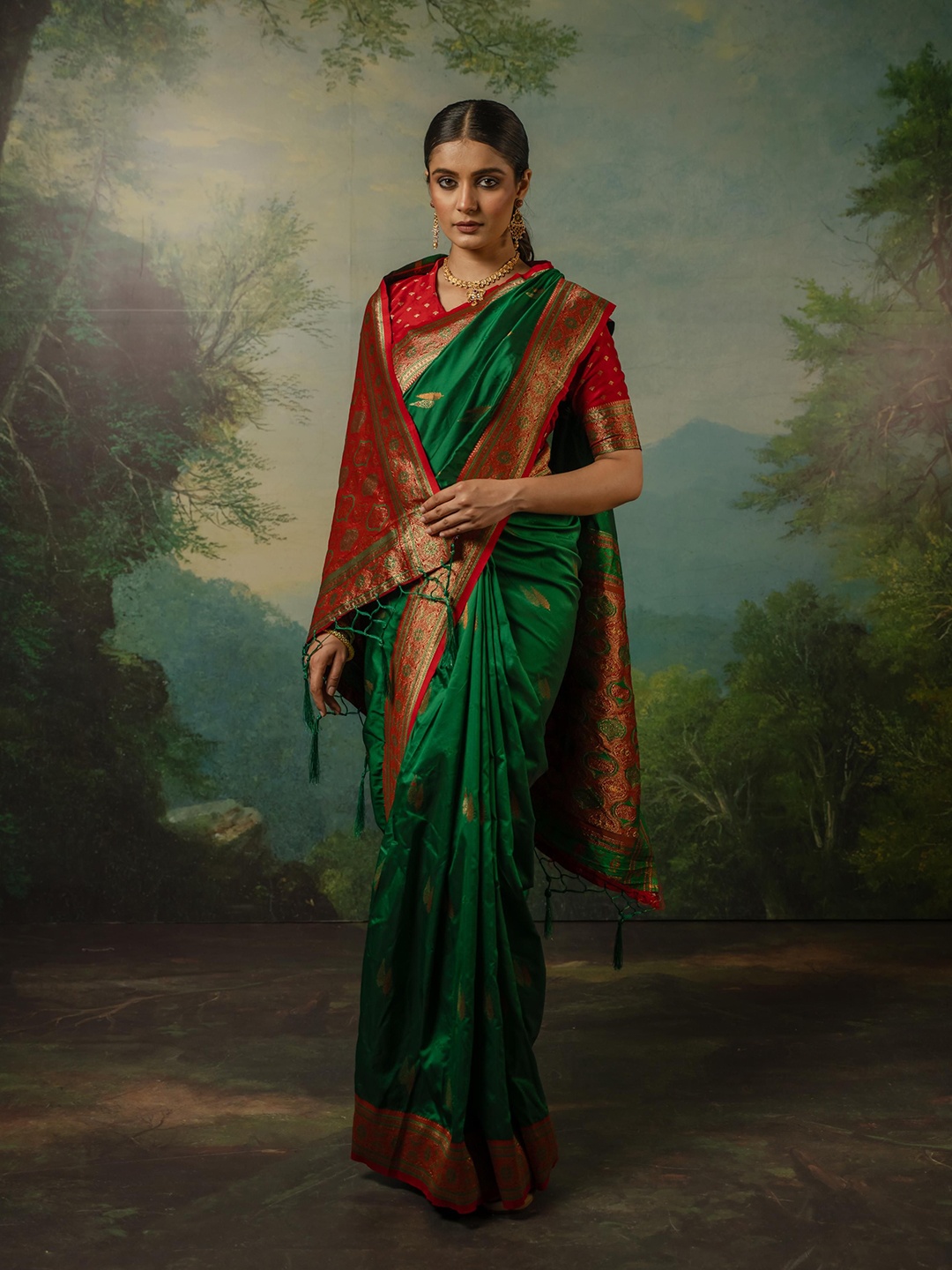 

Sangria Ethnic Motif Woven Design Banarasi Saree, Green