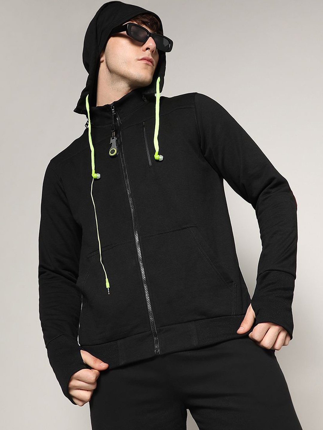 

Campus Sutra Men Sweatshirt, Black